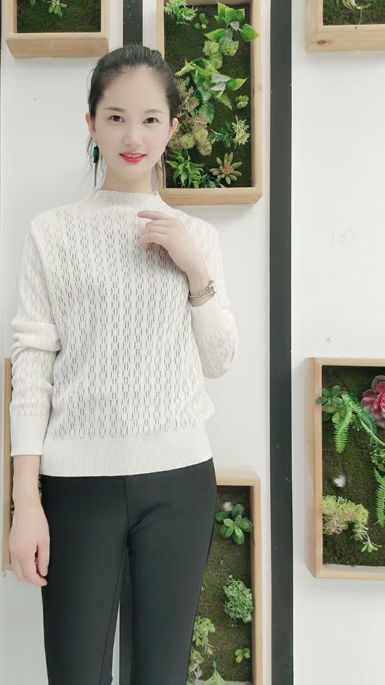 The autumn cashmere sweater series features original designs in a comfortable and fashionable off-white color pic 2
