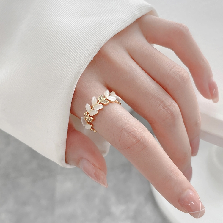 Xin Aiyan -0057 Open index finger ring female niche design opal ring leaves simple senior sense tail ring pinky ring