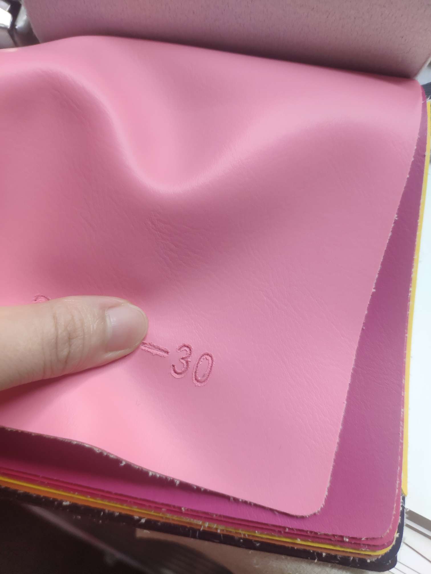 Artificial leather soft and hard wrapped sliding door leather wall decorative leather fabric in stock, decorative leather imitation ultra-fine texture No. 3 Application Scenario