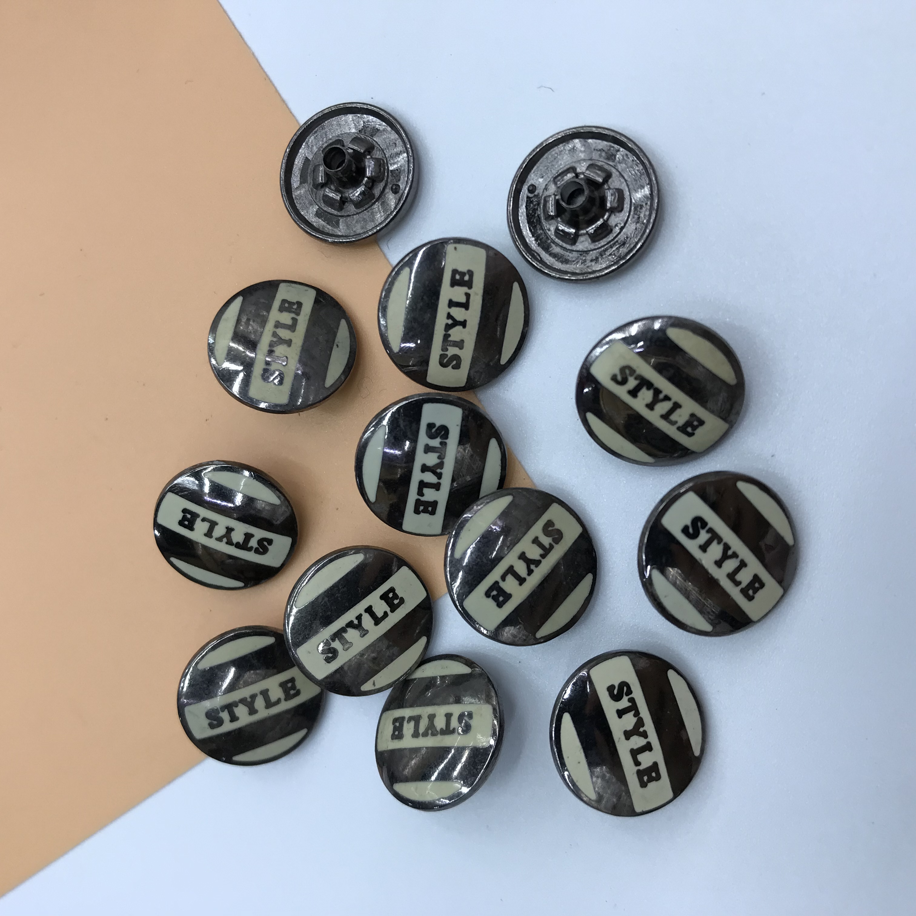 Laser for four-button clothing accessories details Picture