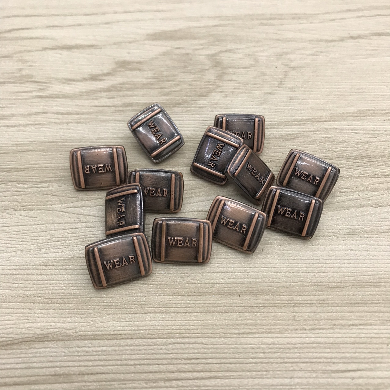 Retro red antique copper brushed four-button alloy button