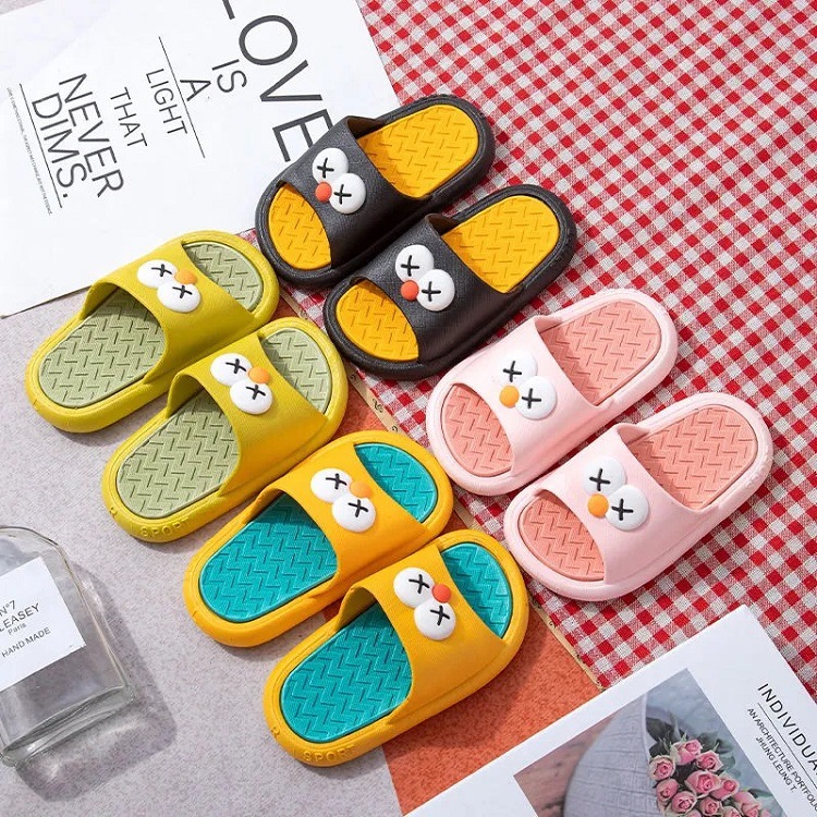 2021 new children's slippers Summer cartoon indoor and outdoor slippers Soft sole family bath baby slippers slippers