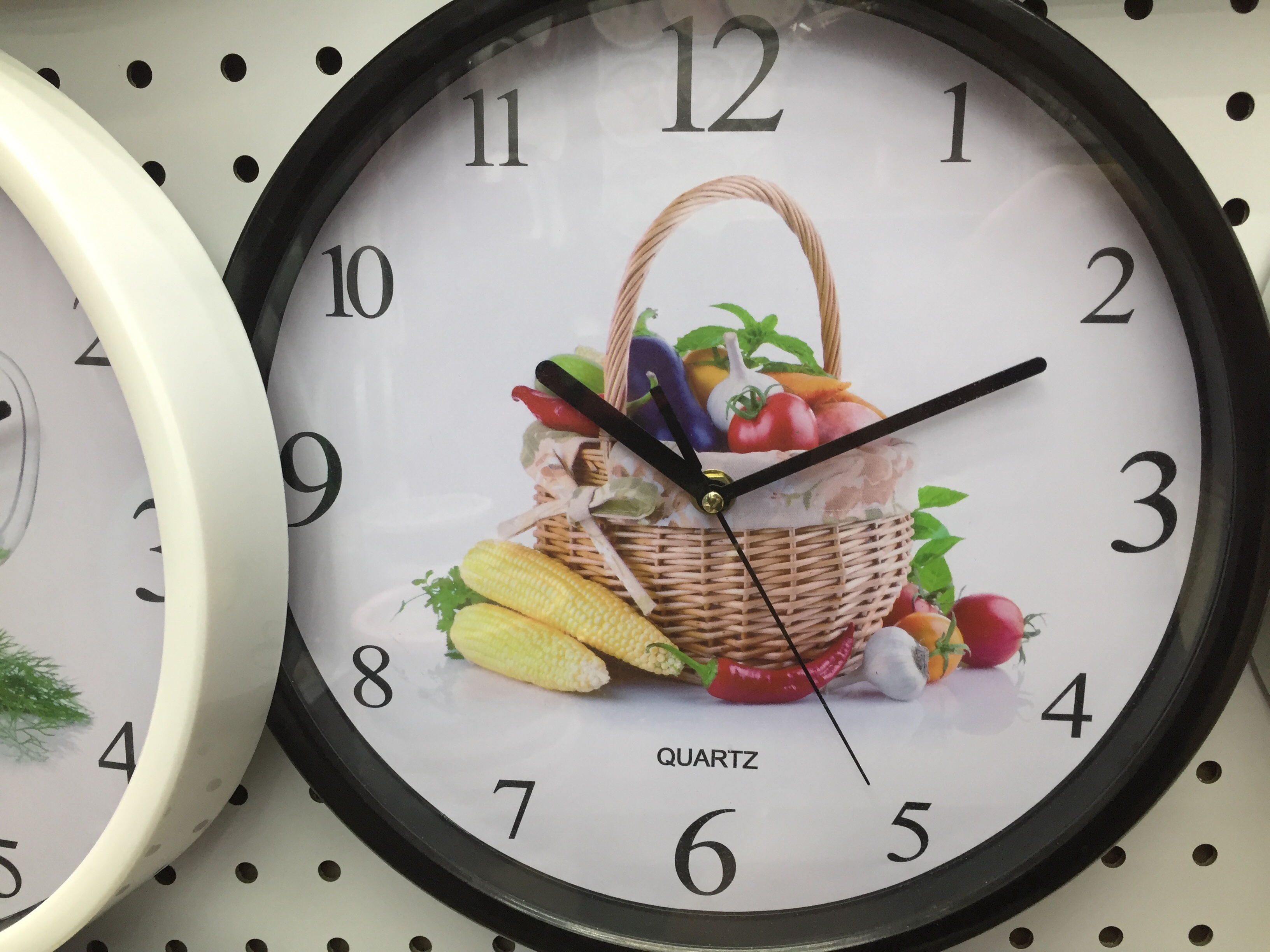 黑色花蓝水果搭配产品图