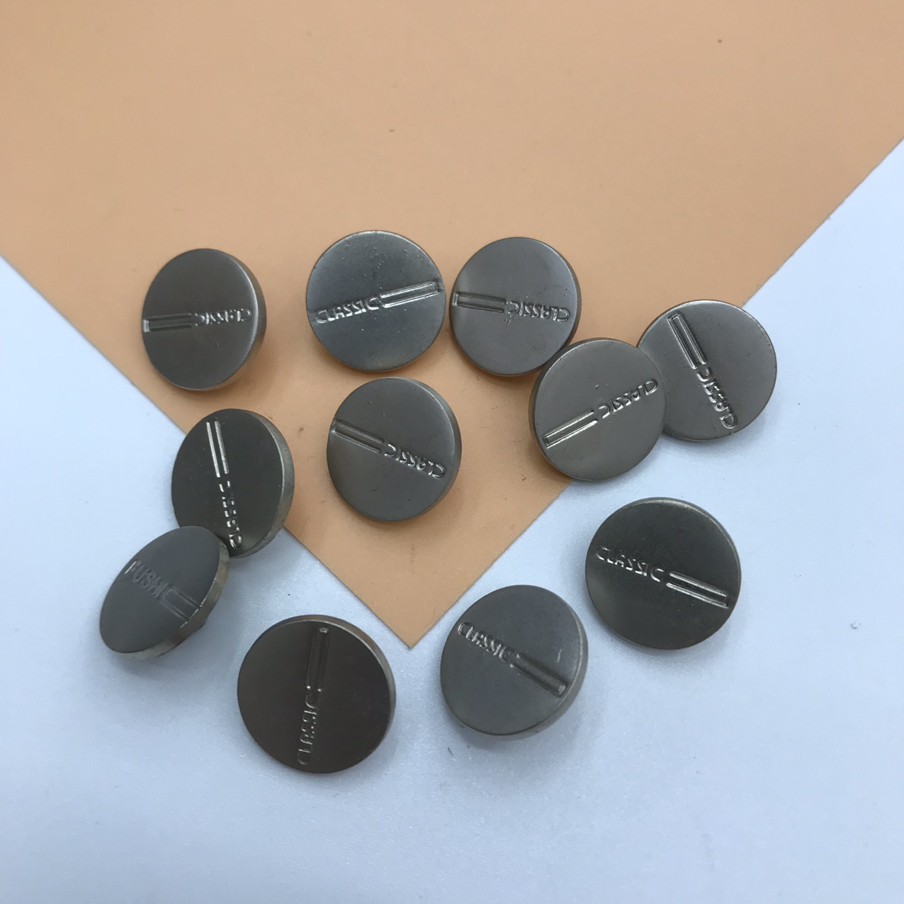 Four-piece buttons for clothing accessories, foggy sand