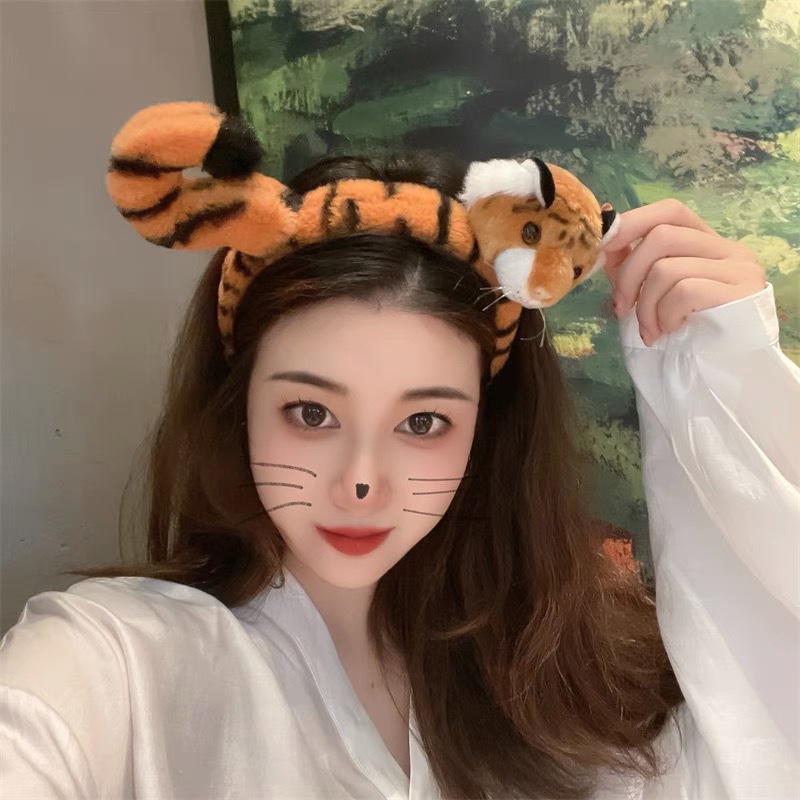 Plush tiger hair hoop thumbnail