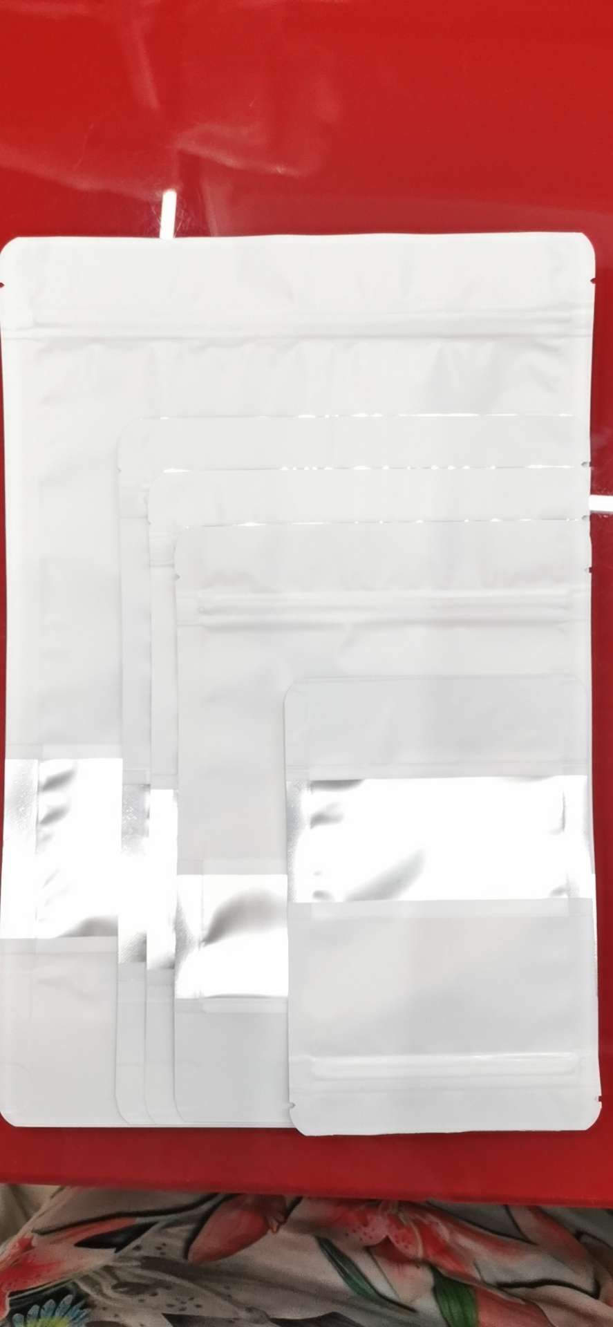 10*18 pearlescent bags, bone-sealed composite bags, jewelry bags, electronic product bags, balloon bags Item Picture