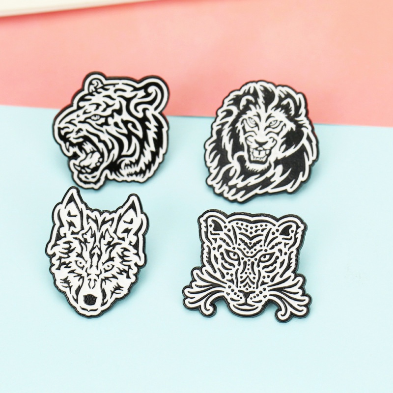 Europe and the United States new geometric animal pattern brooch tiger cartoon pin lion Wolf clothing accessories wholesale women thumbnail