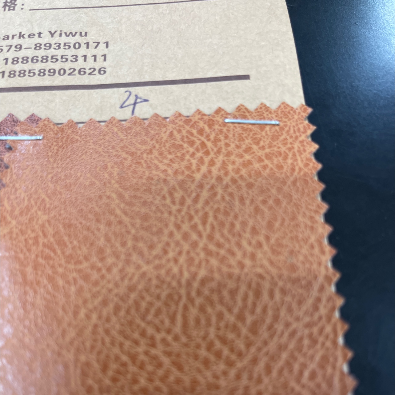 古罗马压变/PVC底/羊巴水次白底实物图