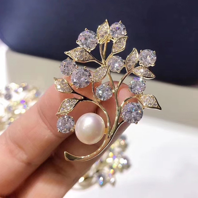 Brooch 2012