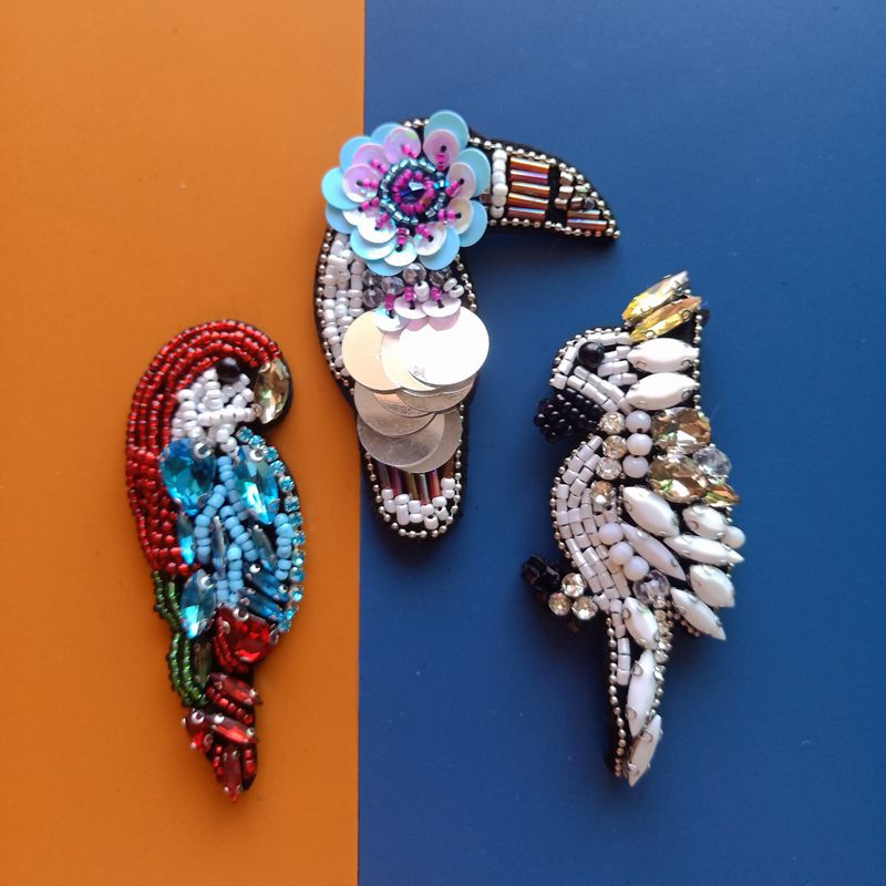 Wholesale of new colored diamond sequin woodpecker hand-stitched beaded fabric patchwork clothing accessories detail image 5