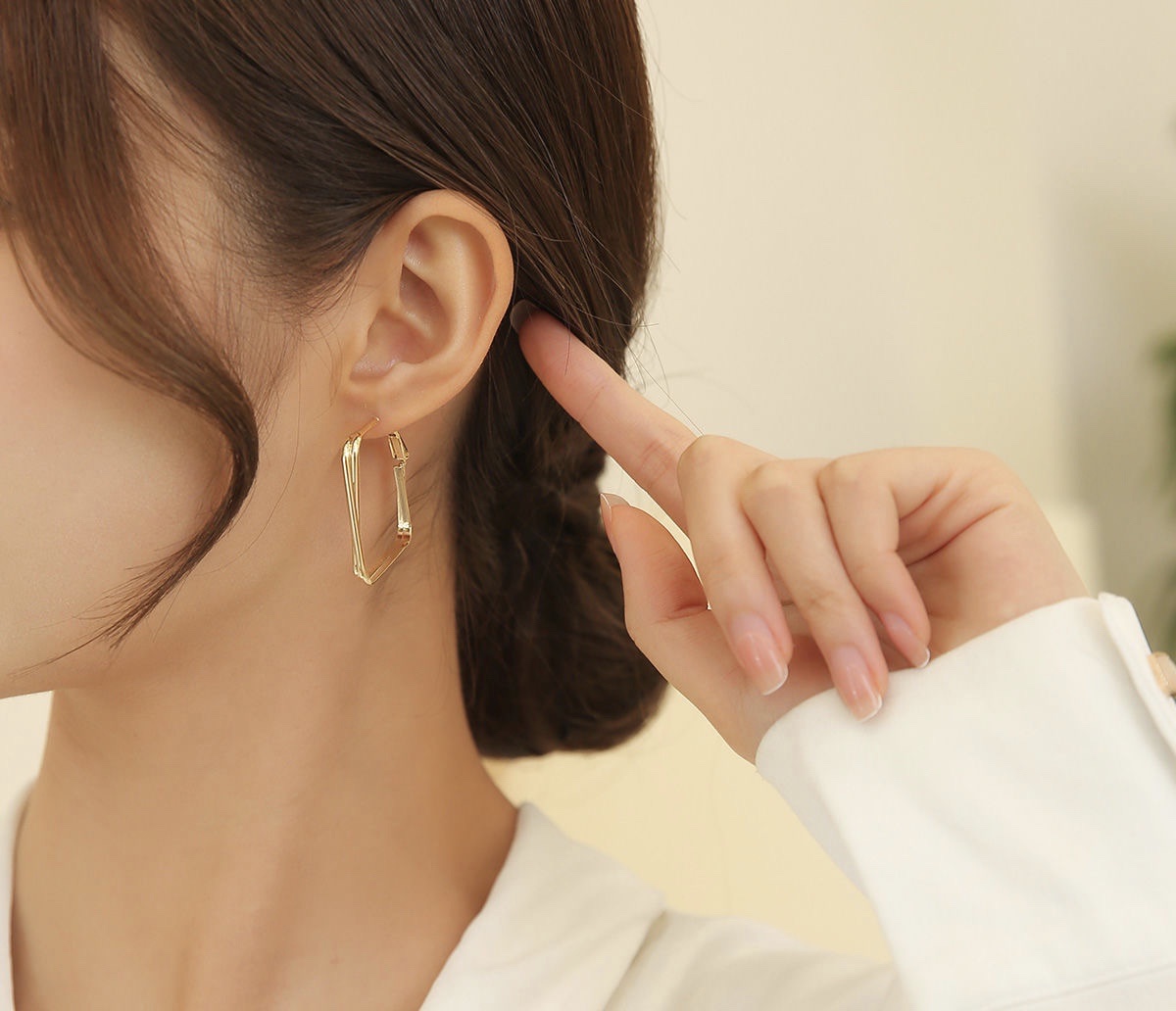 European and American exaggerated large ear rings, 2021 new trendy Korean-style trendy earrings, pure silver needle ear buckles, women's summer E0494-50 Application Scenario
