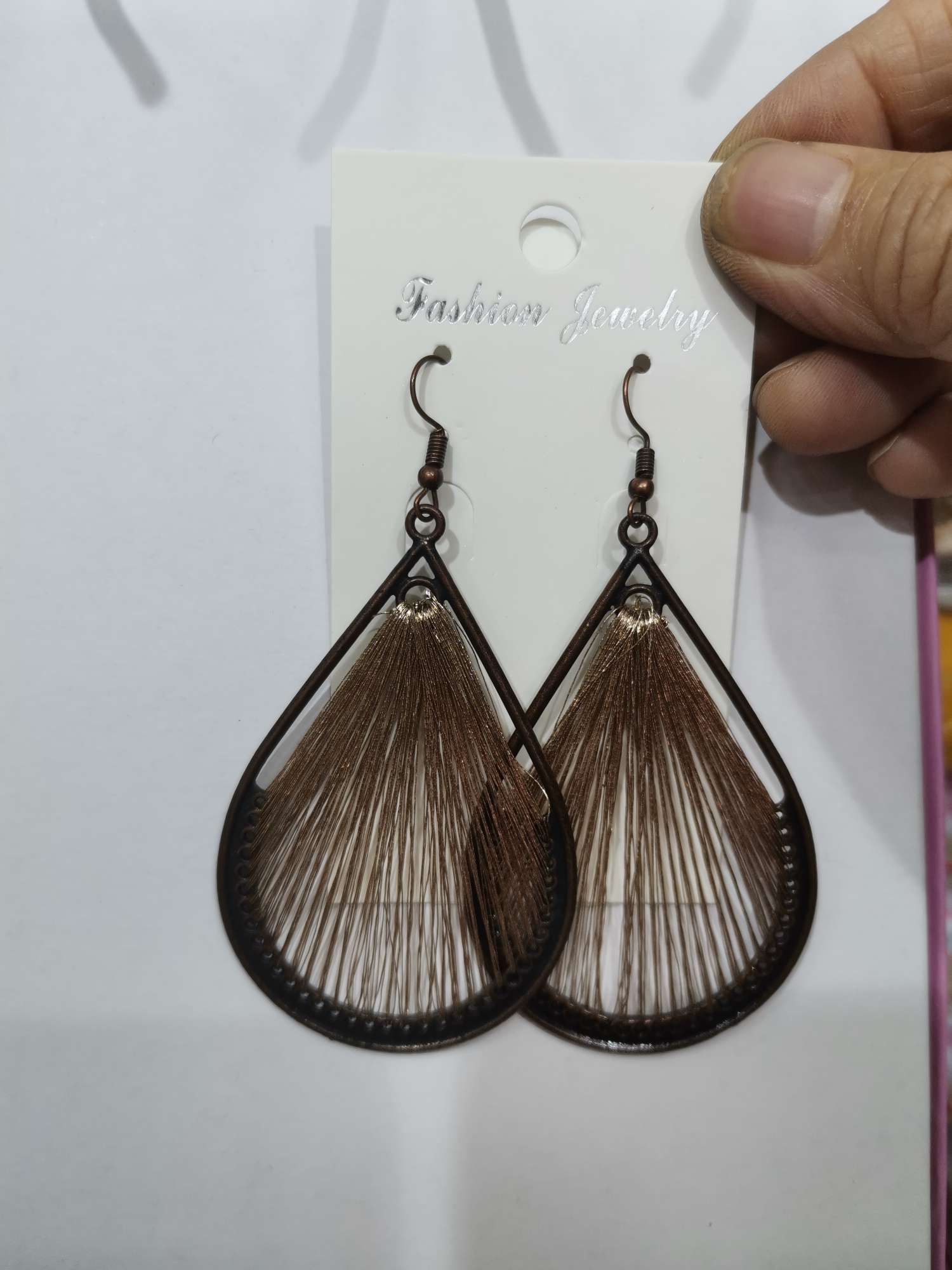 Fashionable, stylish, simple and versatile Bohemian fringe net earrings 66 Ya Xin Application Scenario