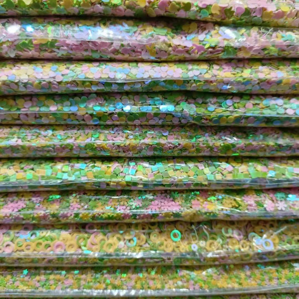 Factory direct sales of nail polish glitter, sequins, DIY gold powder, PET gold onion powder z11