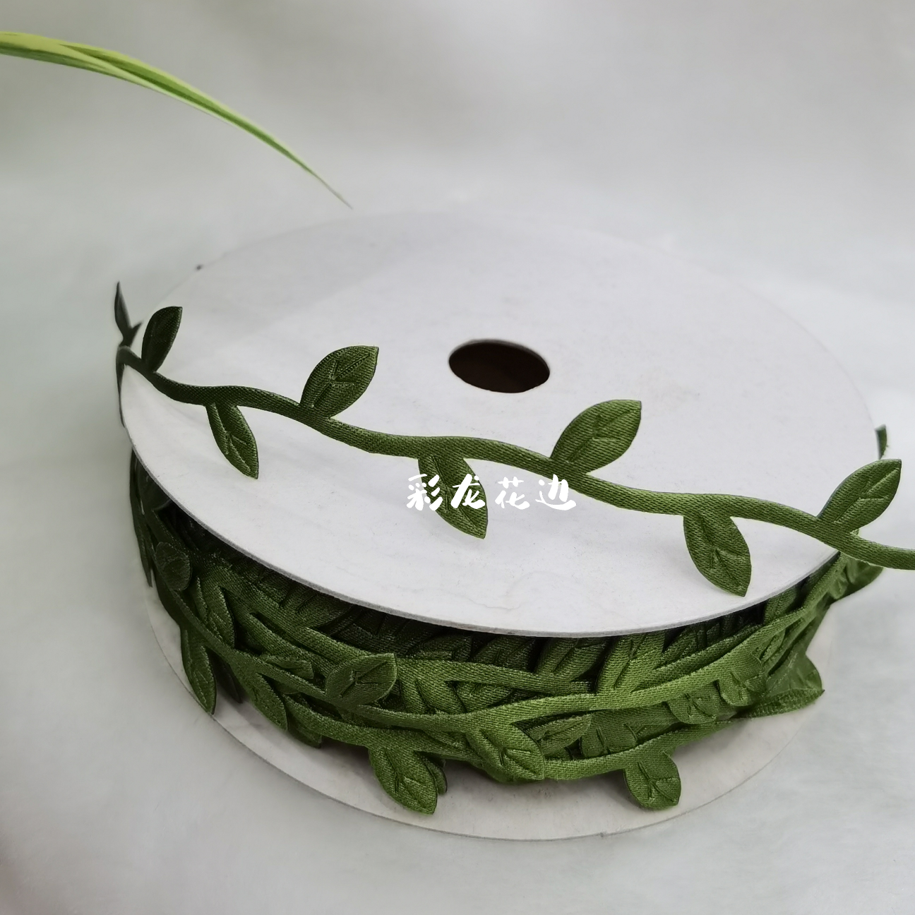 Lace, DIY, Christmas, clothing, accessories, crafts, paper, cards, hats and other factory products can be matched with Lcg full figure