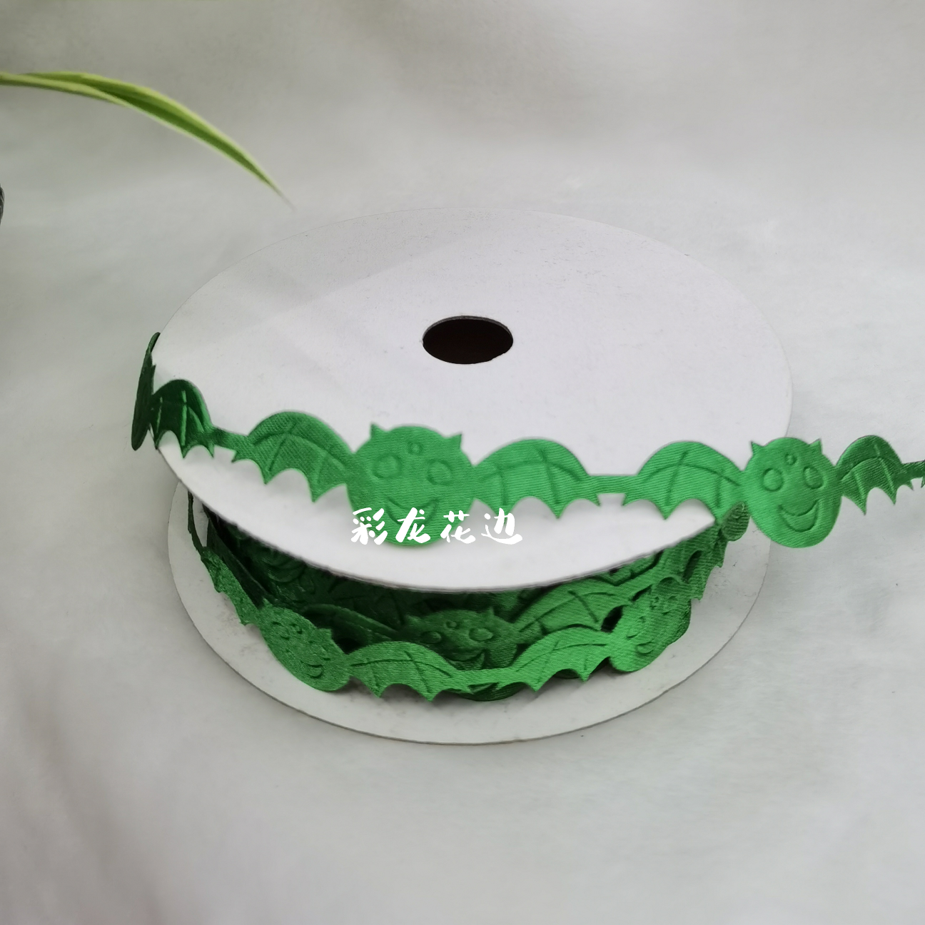 Lace, DIY, Christmas, clothing, accessories, crafts, paper, cards, hats and other factory products can be matched with Lcb full figure