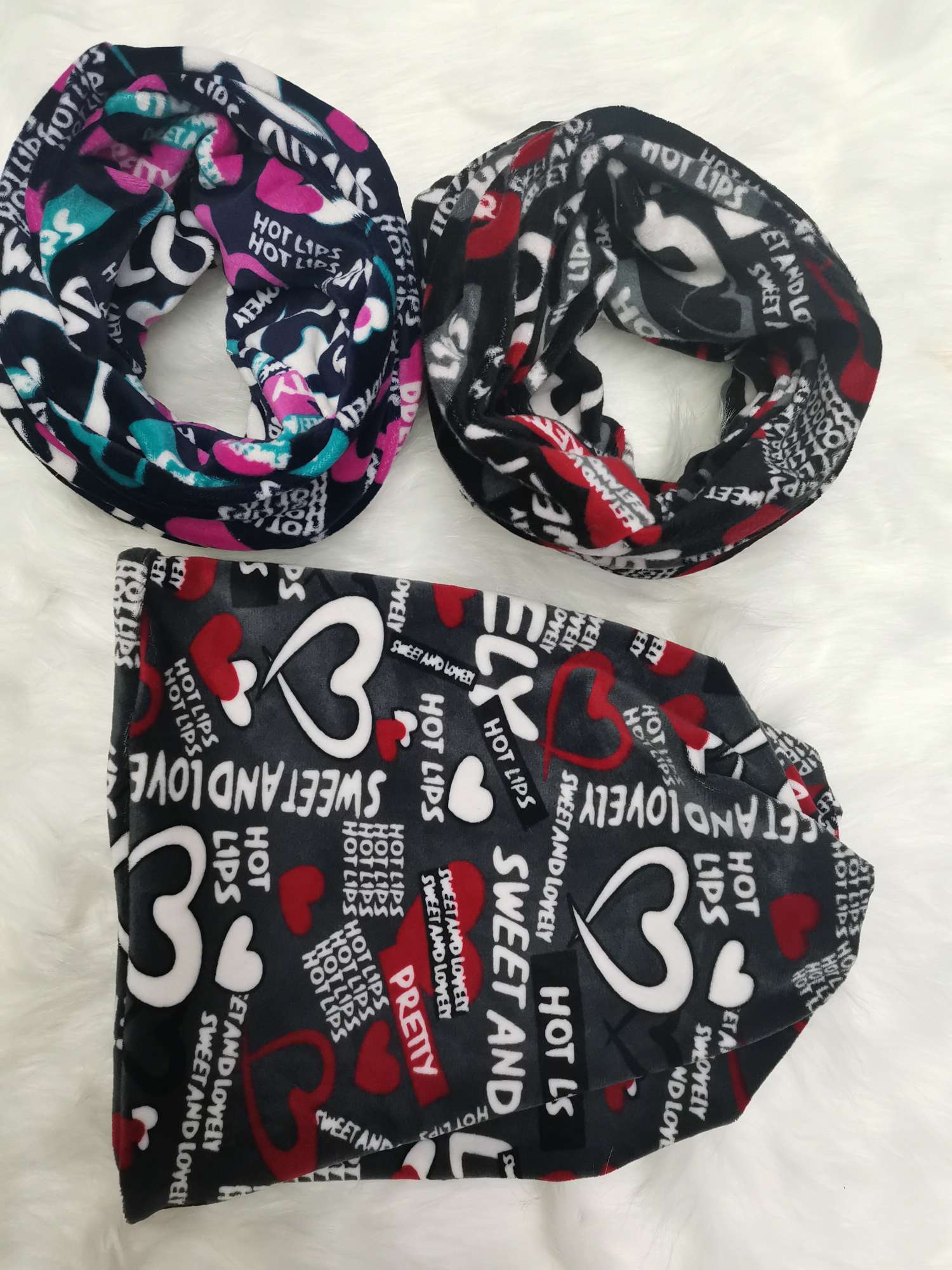 A scarf and a warm neck cover Specification image