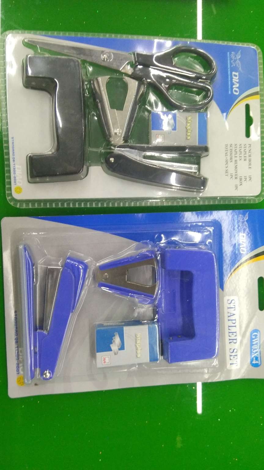 Staplers, staples, set staplers, 10-gauge staples, office supplies, stationery supplies detail image 1