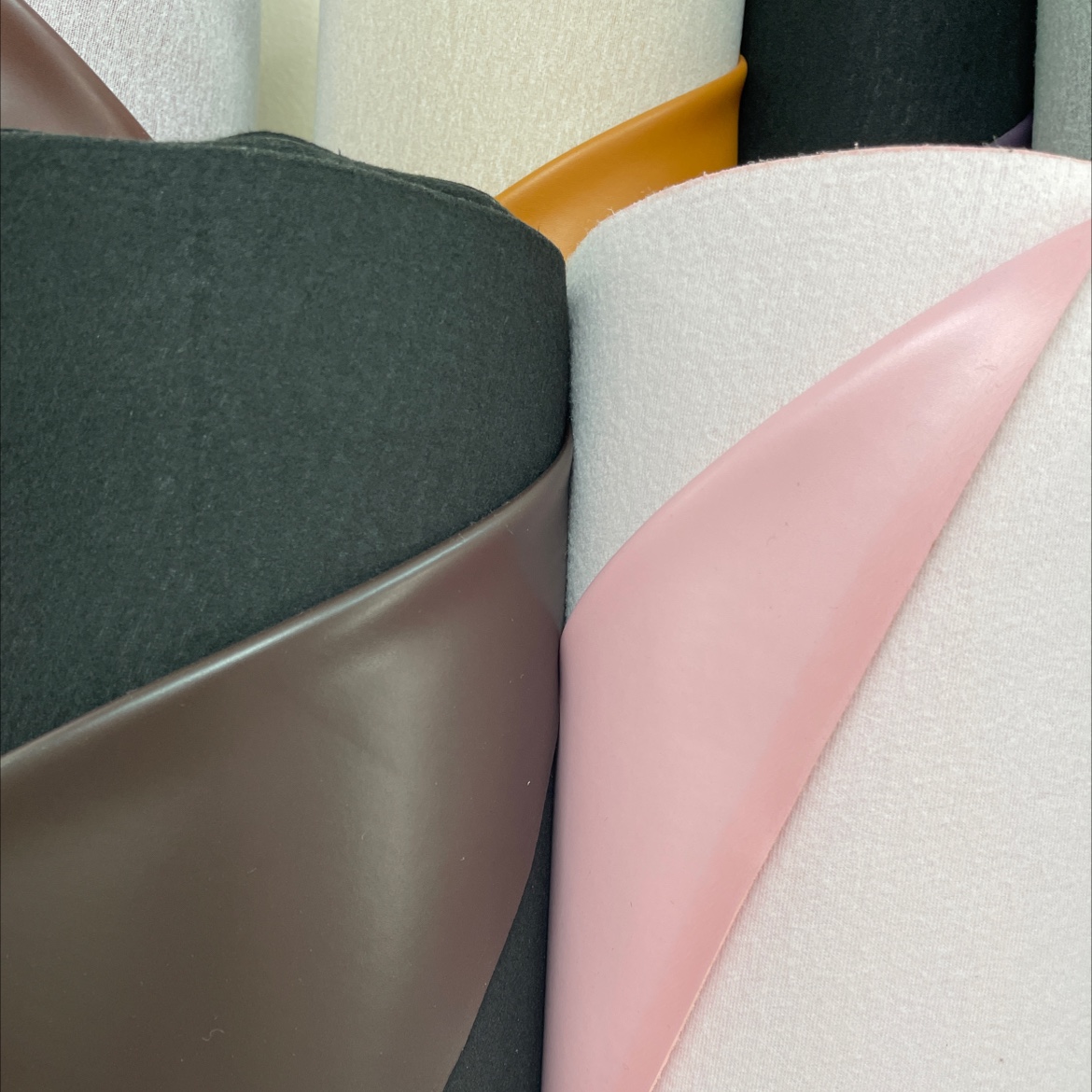 Environmental Protection 342 factory direct sales, hot-selling new PVC leather, large stock, high, medium and low grade luggage, sofa, shoe materials and fabrics Application Scenario
