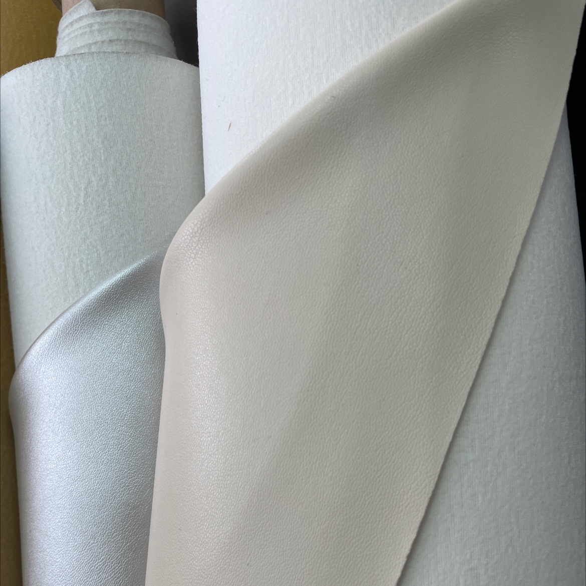 Eco-friendly little lamb pattern factory direct sales, hot-selling new PVC leather, large stock of high, medium and low grade luggage, sofa, shoe materials and fabrics details Picture