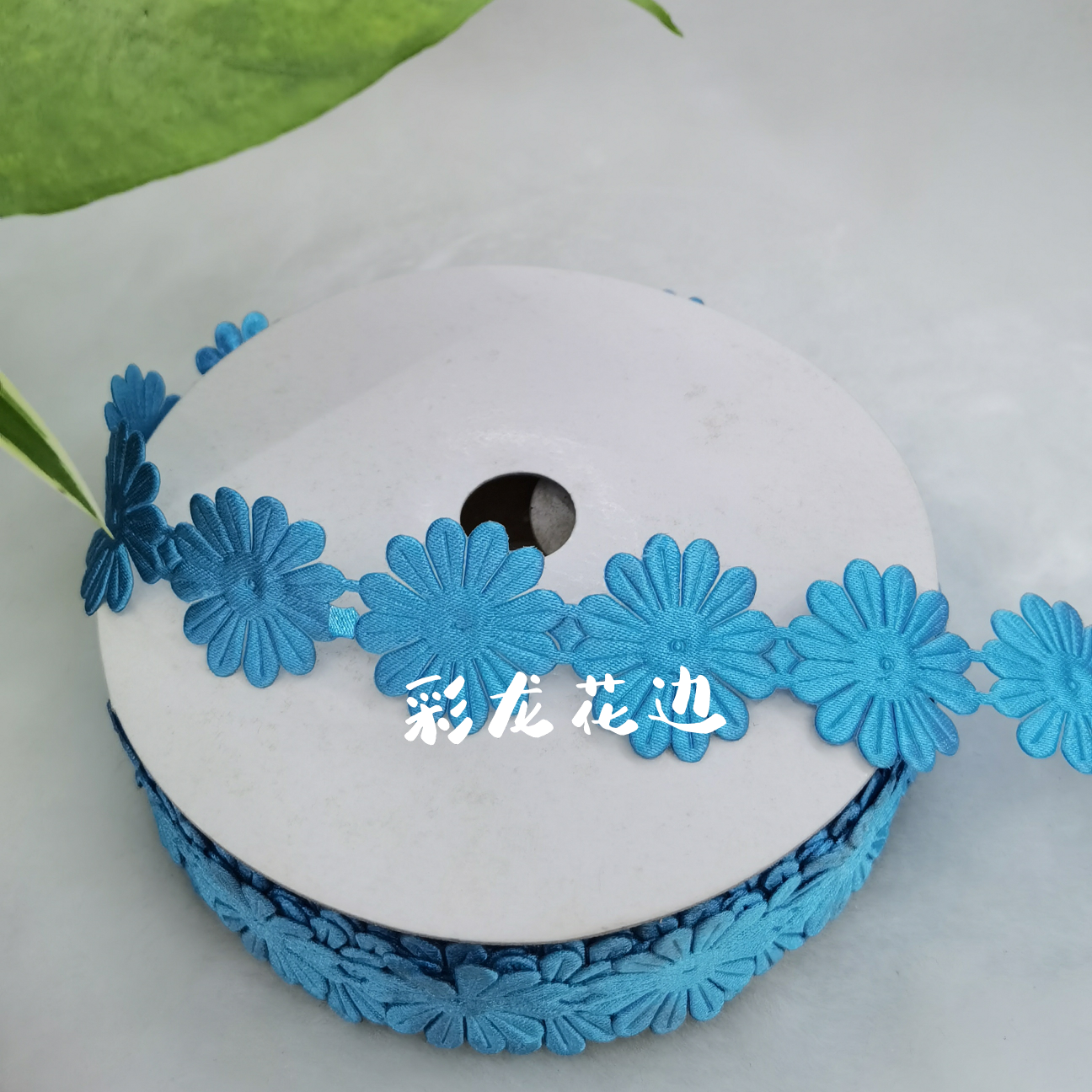 Ldw can be paired with various factory products such as lace, DIY items, Christmas, clothing, accessories, handicrafts, paper, cards, hats, etc