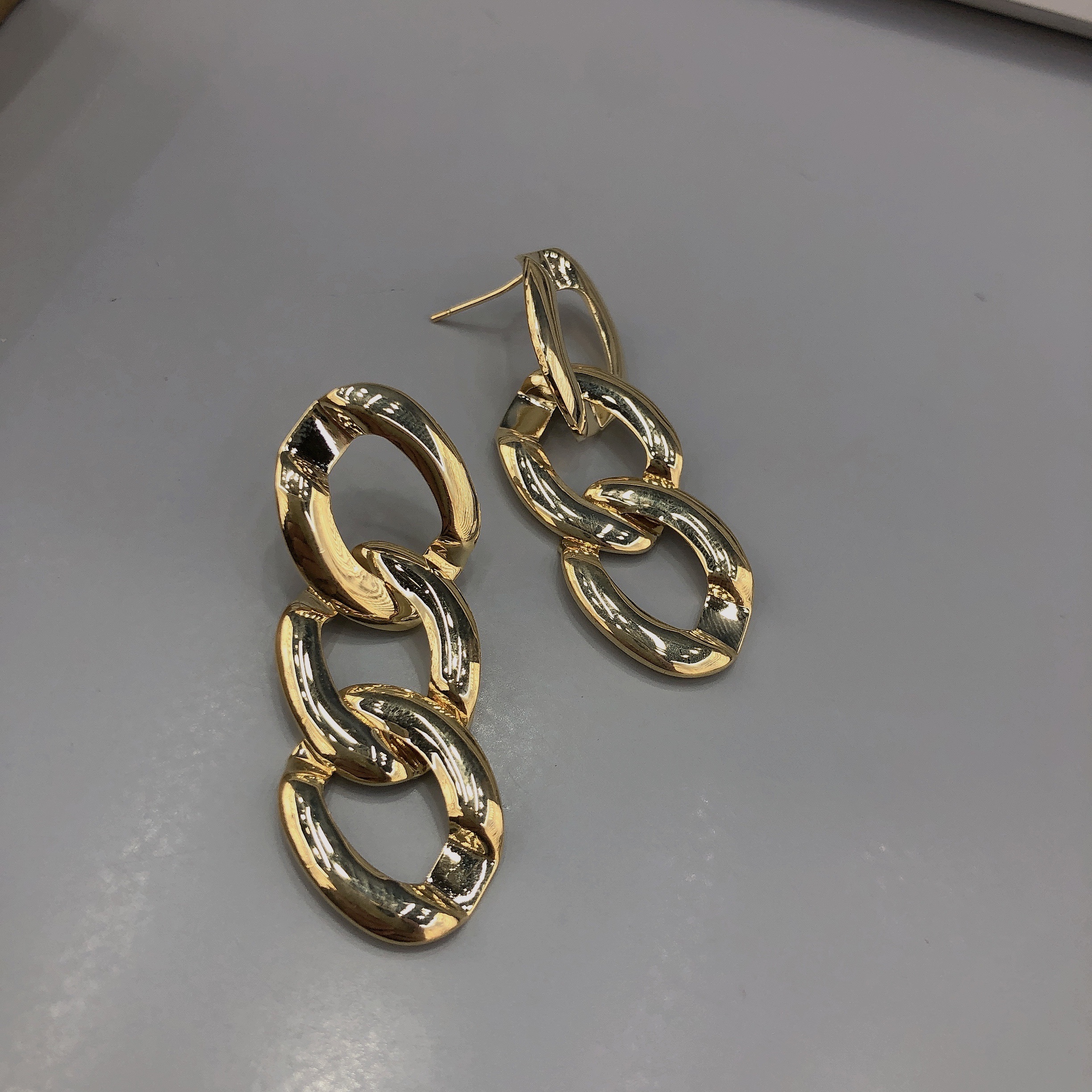 S925 silver needle European and American retro design metal chain earrings, a popular and cold style earring that makes the face look slimmer Specification image