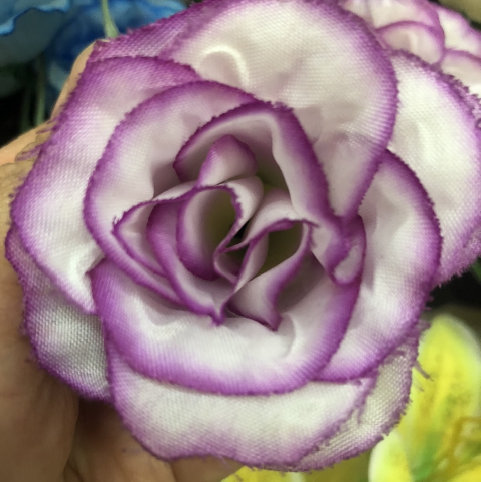 425