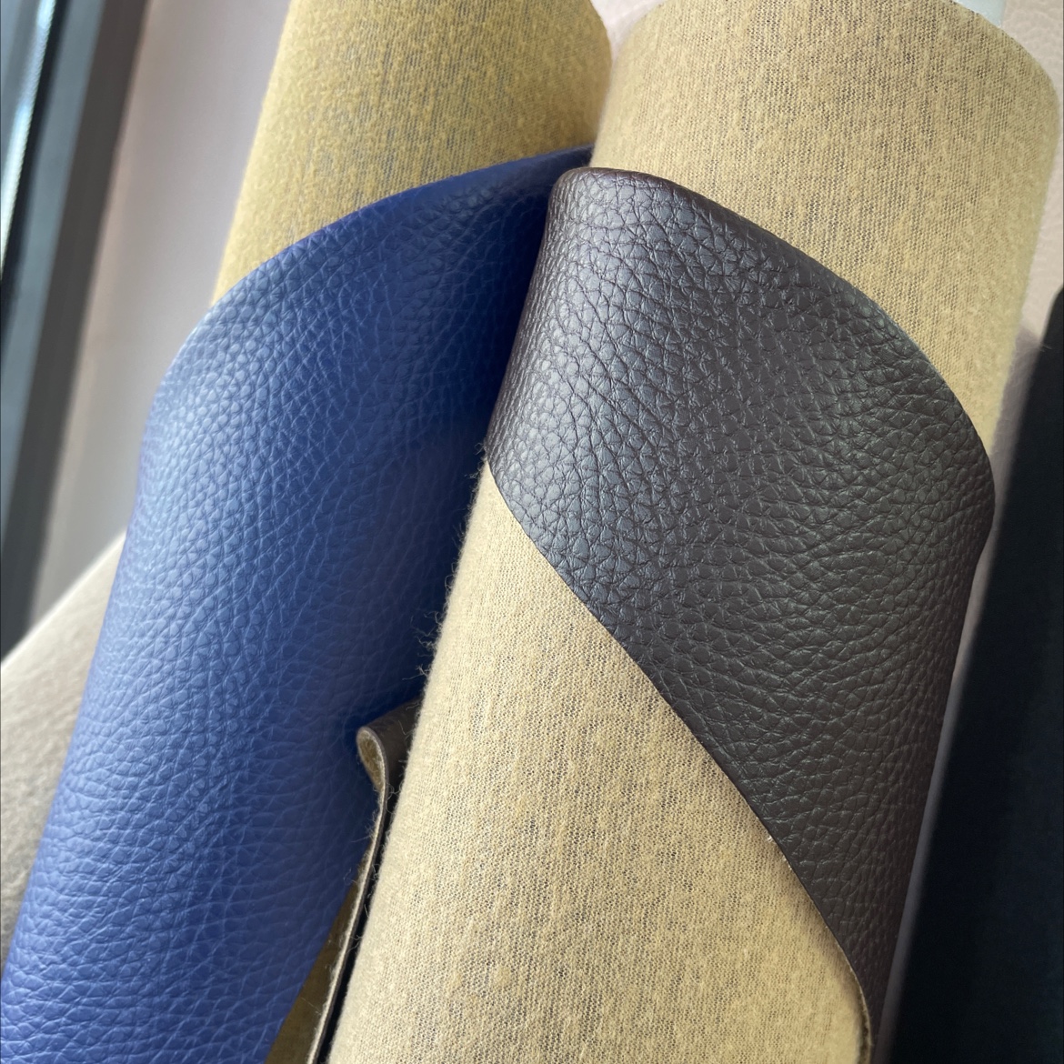 Environmental Protection 9846 factory direct sales, hot-selling new PVC leather, large stock, high, medium and low grade luggage, sofa, shoe materials and fabrics Application Scenario