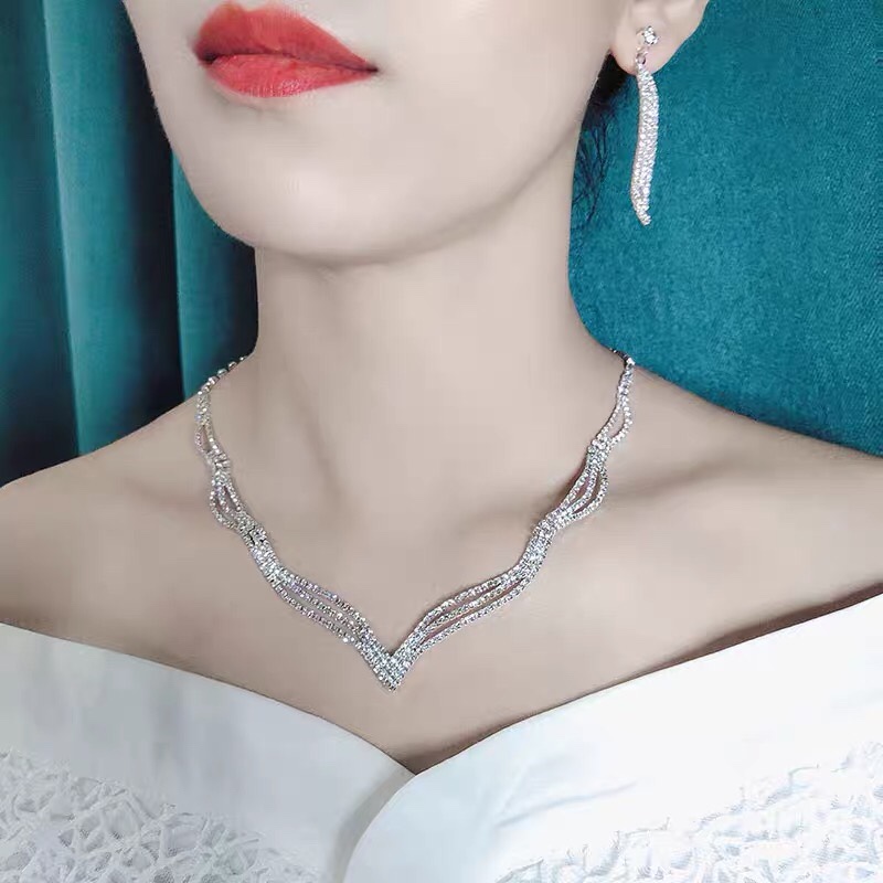 Clawed chain bride necklace earrings rhinestones wedding jewelry studio wedding celebration