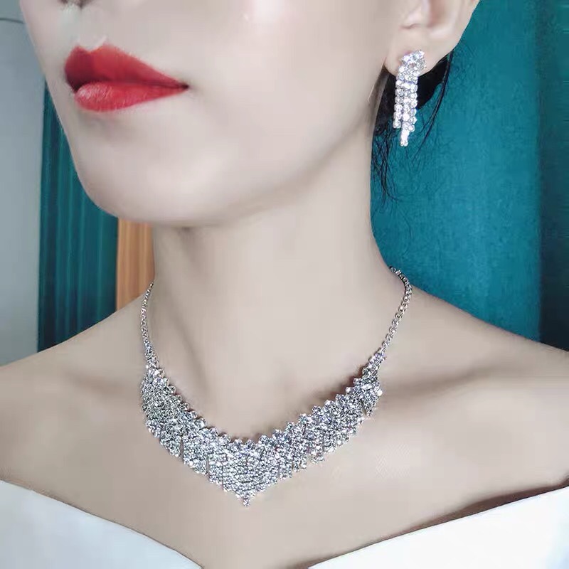 Clawed chain bride necklace earrings rhinestone wedding dress with accessories Wedding jewelry studio wedding earrings woman