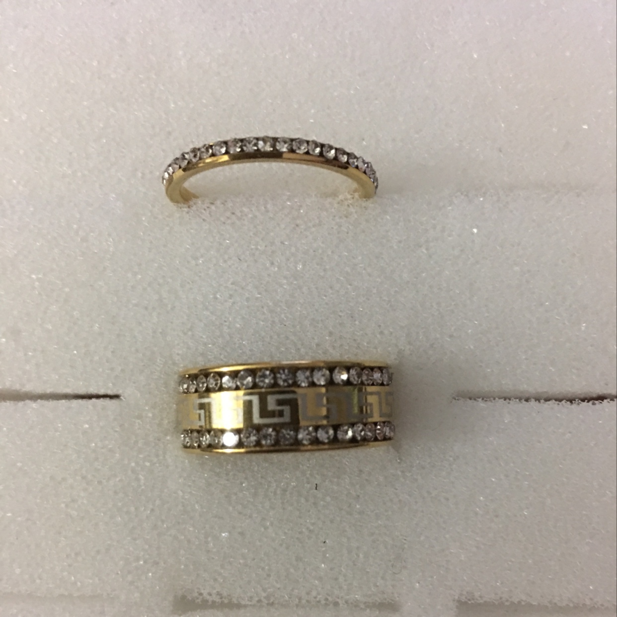 两个金色一排钻加金色两排钻戒指💍搭配设计风格独特魅力