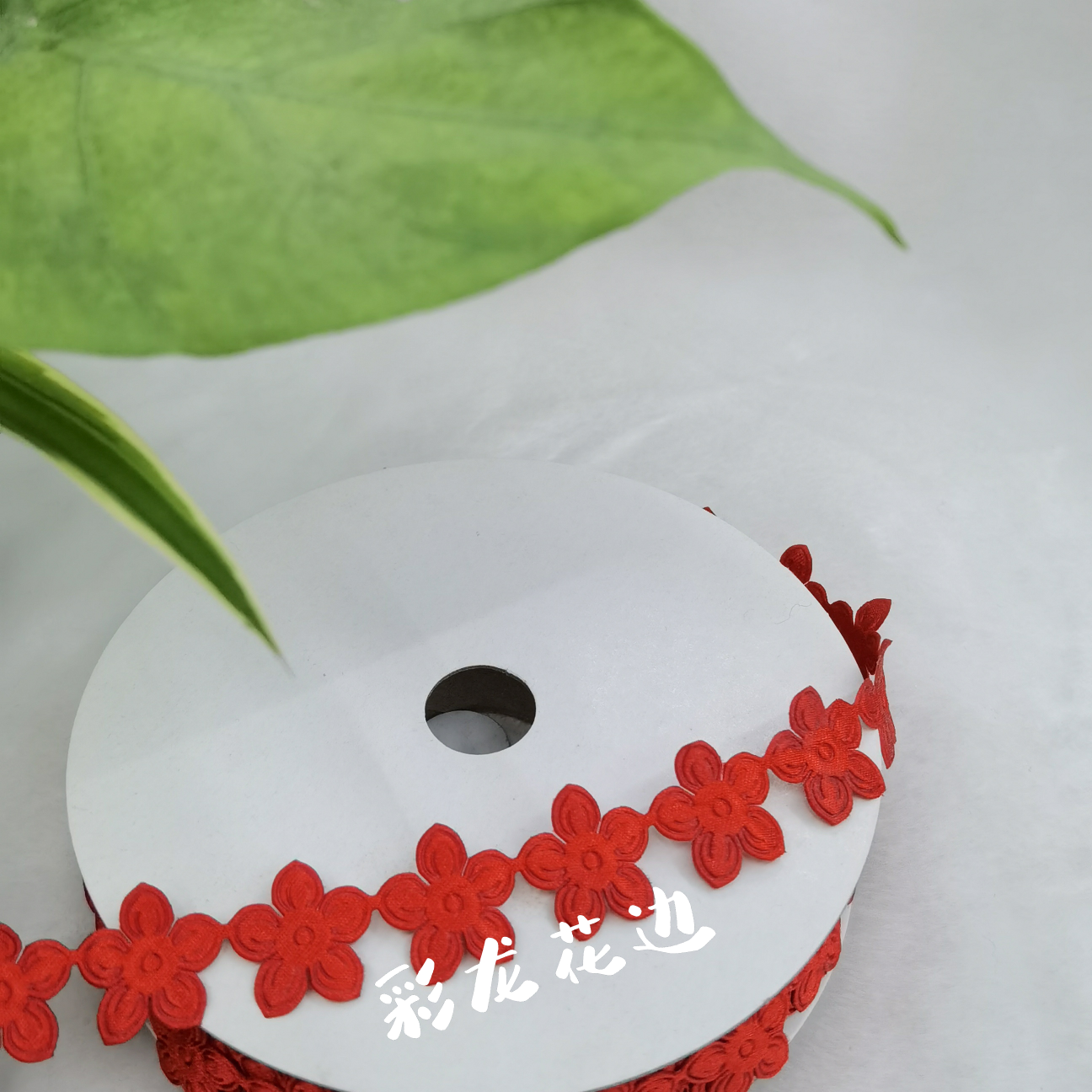 Lace, DIY production, Christmas, clothing, accessories, crafts, paper, cards, hats and other factory products can be matched with Lb