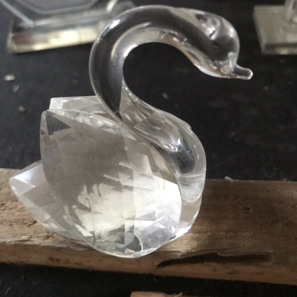 金字塔15国际商贸城区三楼7970摊位水晶美龙水晶005