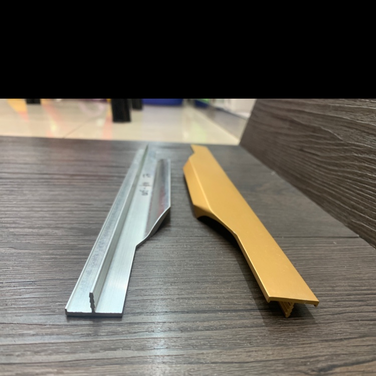 Invisible Handle No Punch Dark Handle Cabinet Closet Door Handle Drawer Wrap Invisible Handle Long Handle 001 Application Scenario