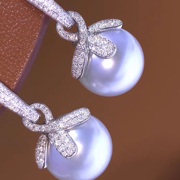 White pearls pearl earrings set with diamond studs earrings gifts