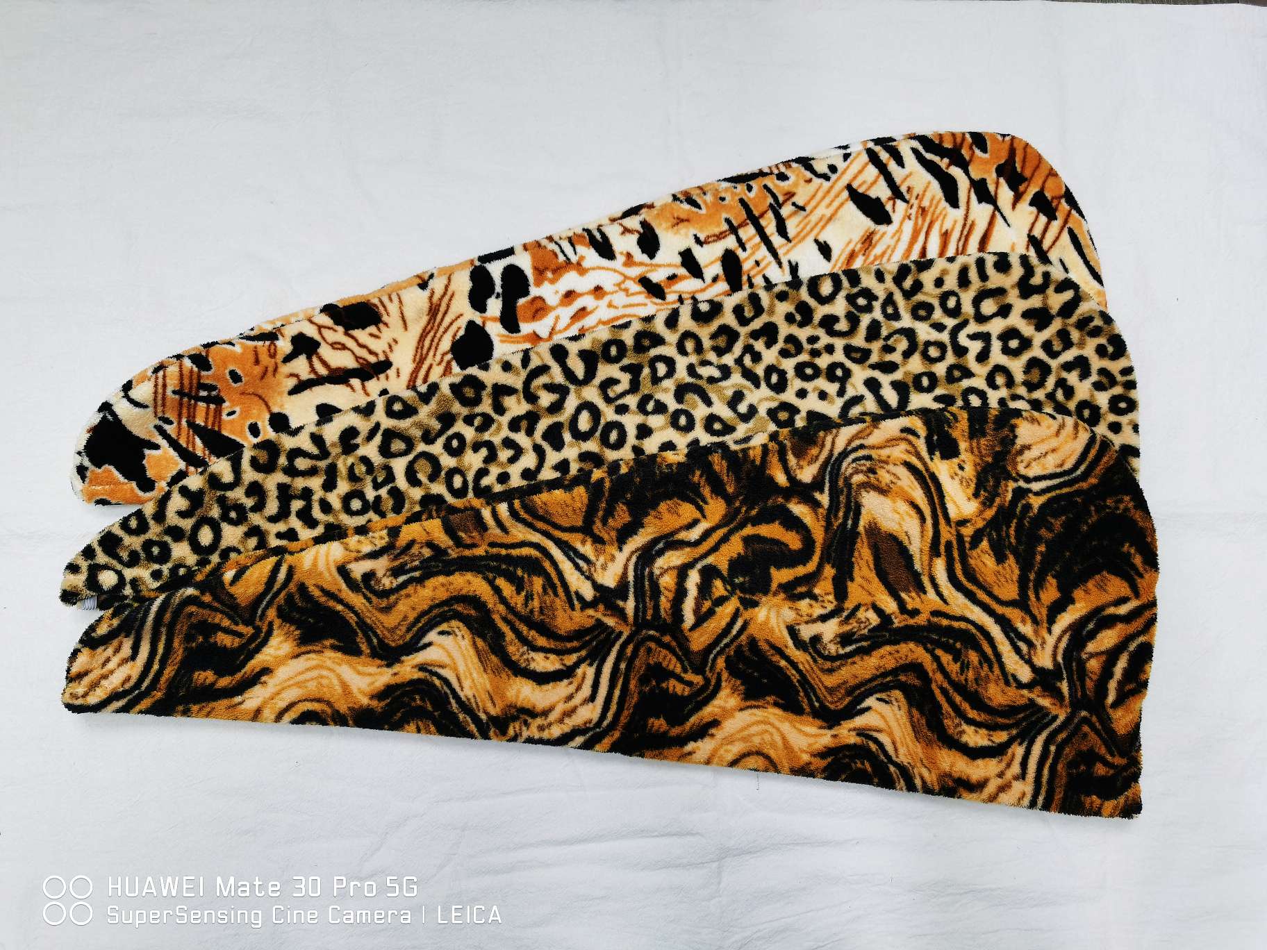 Pretty girl daily necessities leopard print dry hair cap, strong water absorption and no shedding detail image 3