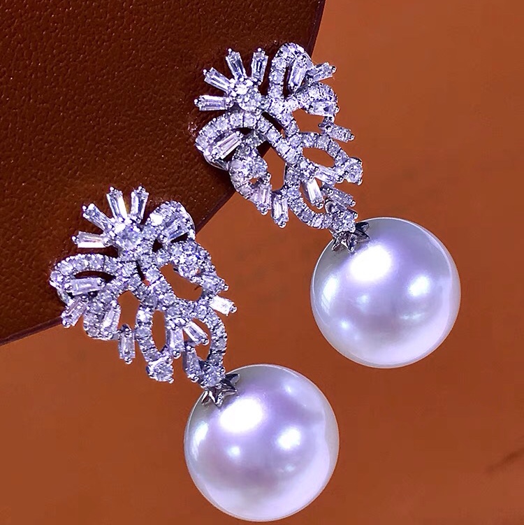 Pearls and diamonds, earrings, studs, earrings