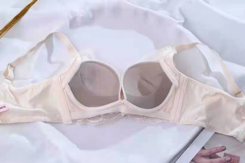 Fall/Winter New Latex Cup Underwear For Women Without Underwire Adjustment Small Breasts Gather A To C Sexy Lace Bra Item Picture