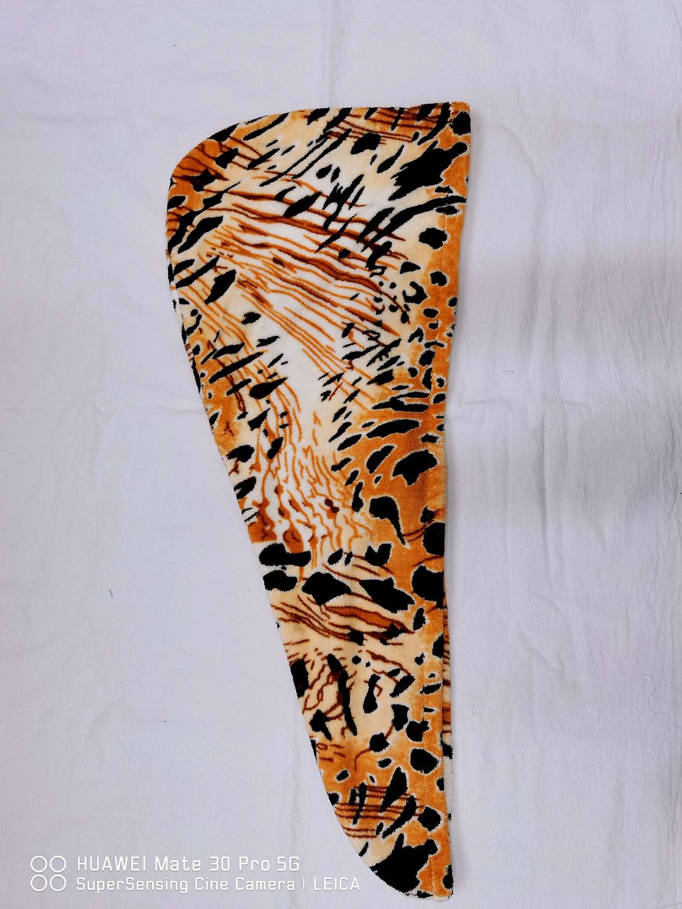 Pretty girl daily necessities leopard print dry hair cap, strong water absorption and no shedding detail image 2