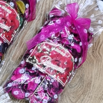 TH-6: Item No. : B120 Fan type, dry floral bag (rose red)