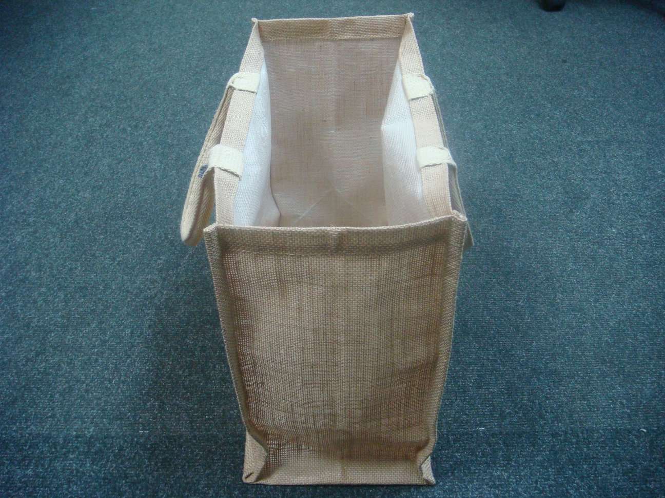 Jute Half-Bleached, Dyed details Picture