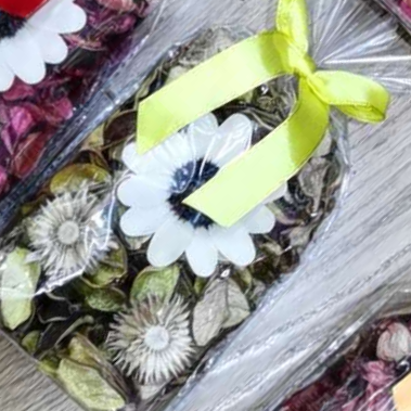 TH-6: Item No. : 100 grams of Garraga fruit slices, Dried Flower Fragrance Bag (yellow)