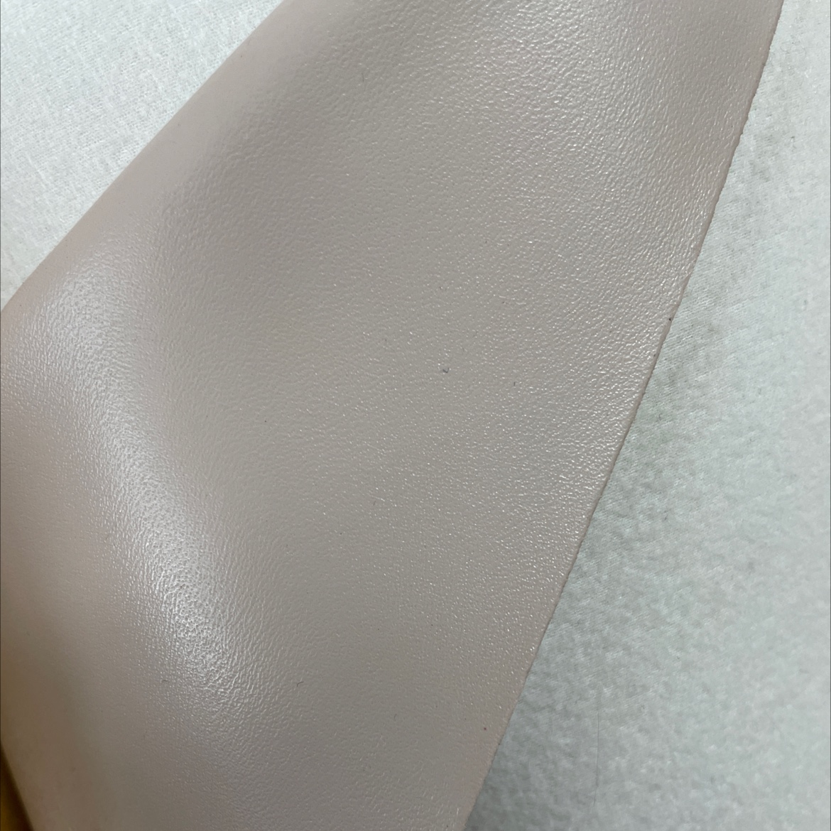 Fine grain leather fabric bags, sofas, shoe materials, belts, accessories, eco-friendly Mi Xing ck034 Application Scenario