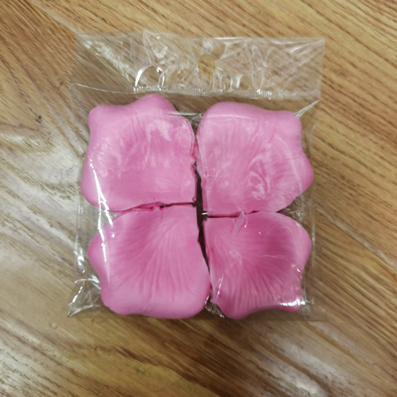 TH-4: Factory direct sales, non-woven fabric rose petals, used for wedding decoration. (Pink) 1