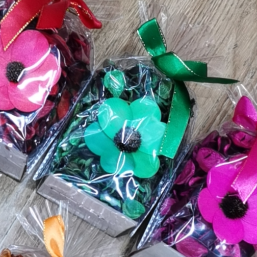 TH-6: Item Number: 120 grams with flowers, Dry flower fragrance Packet (green)