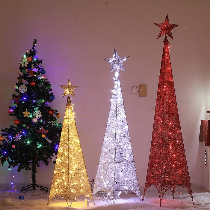 圣诞节装饰场景布置圣诞铁艺四角塔圣诞树发光树顶星摆件批发90cm银色220v圆插