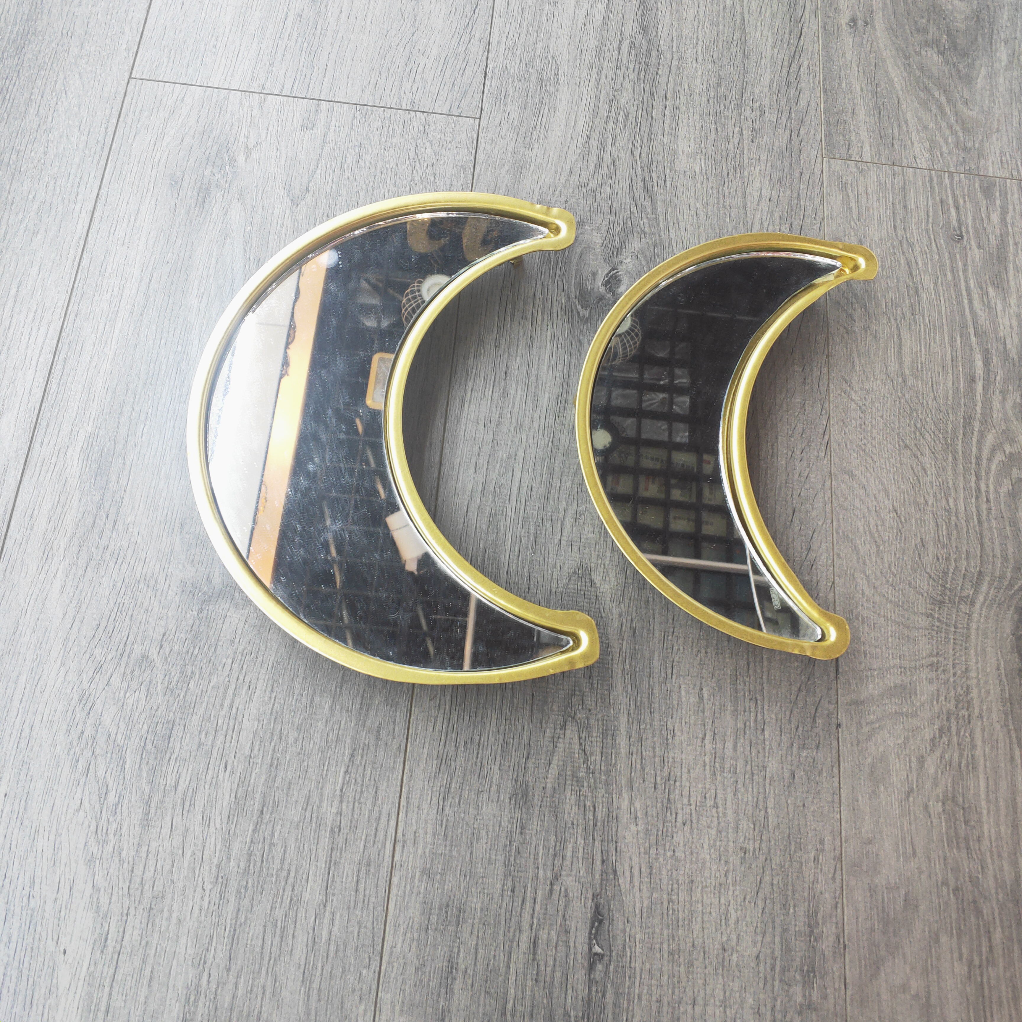 Crescent-shaped fruit platter, elegant home craft, Muslim Ramadan fruit platter