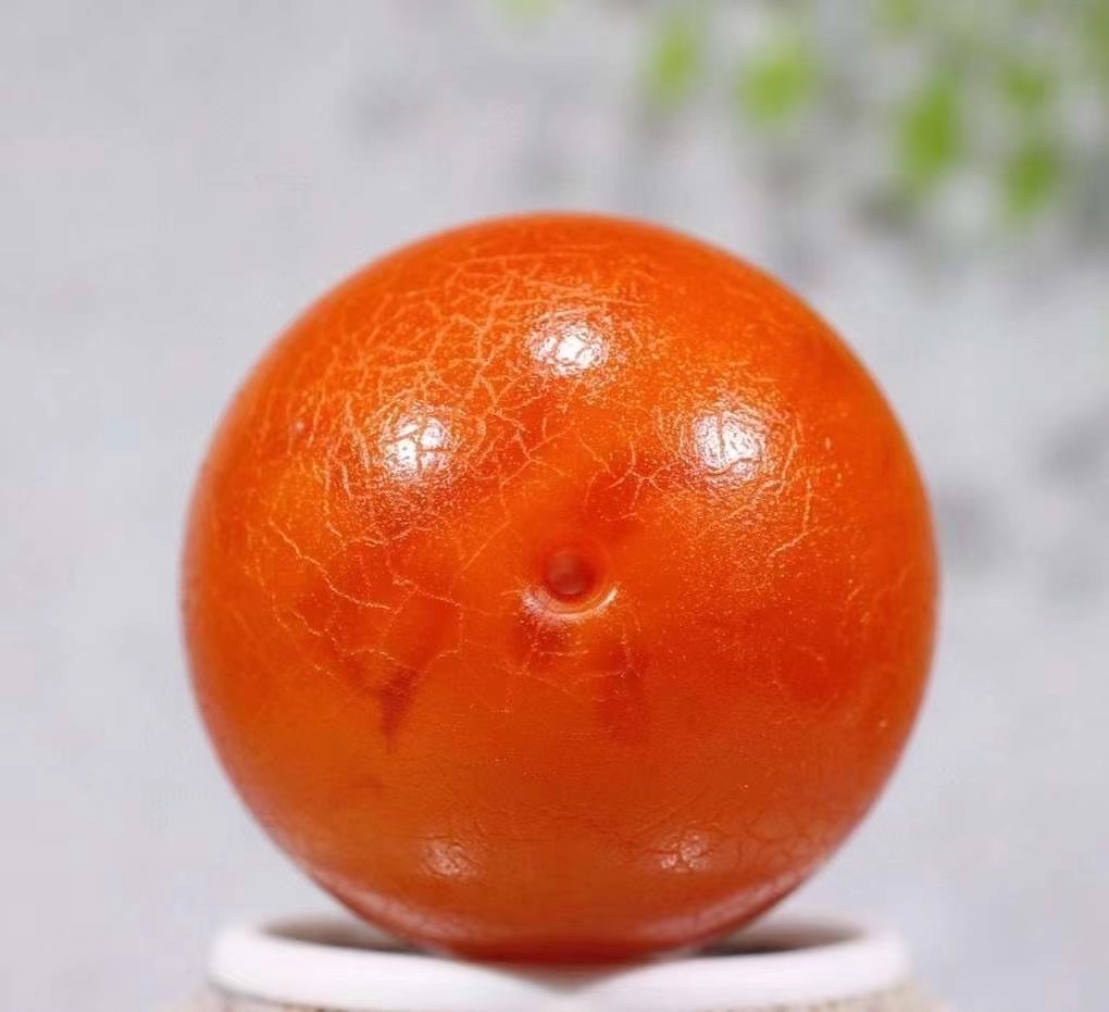 Old amber round beads detail image 3