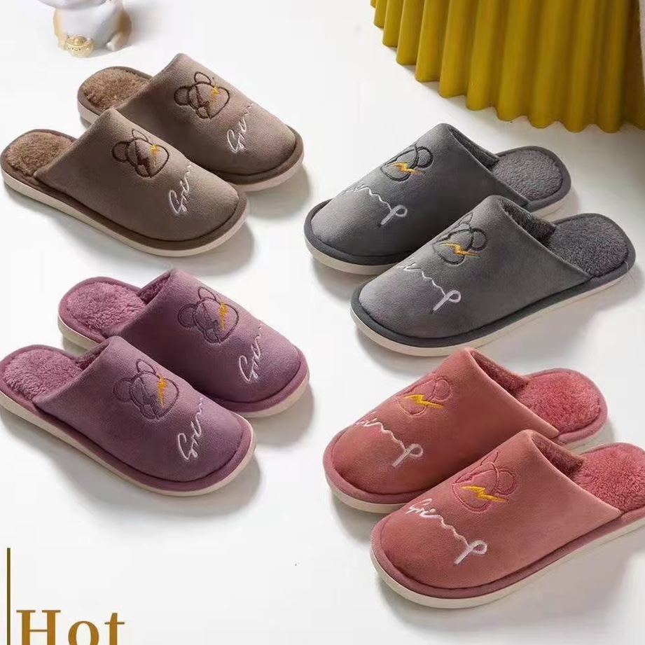 Mega T-53 embroidered men's cotton slippers
