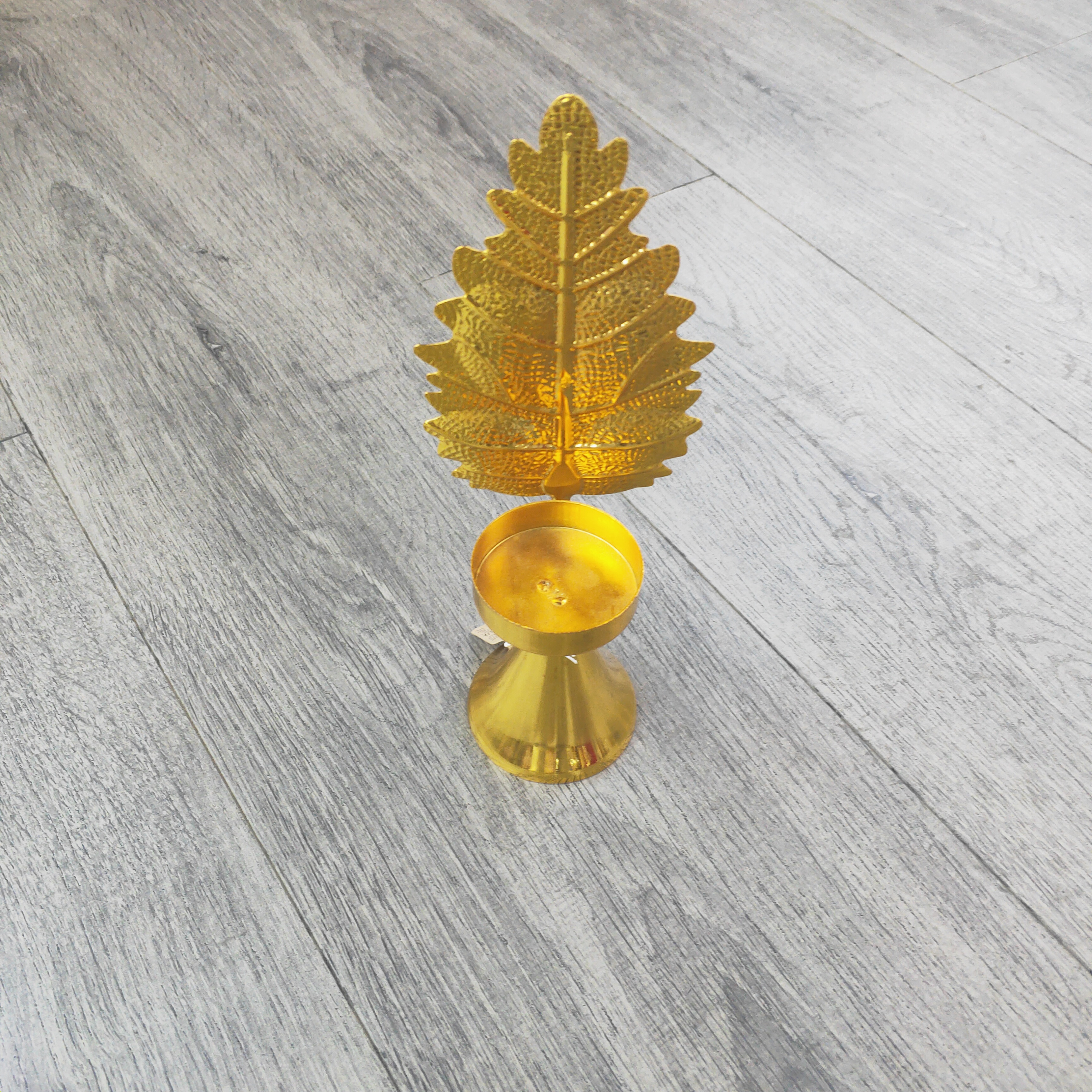 Candlestick Craft 3, elegant home Craft, Metal Craft, Ornaments, Leaf Candlesticks