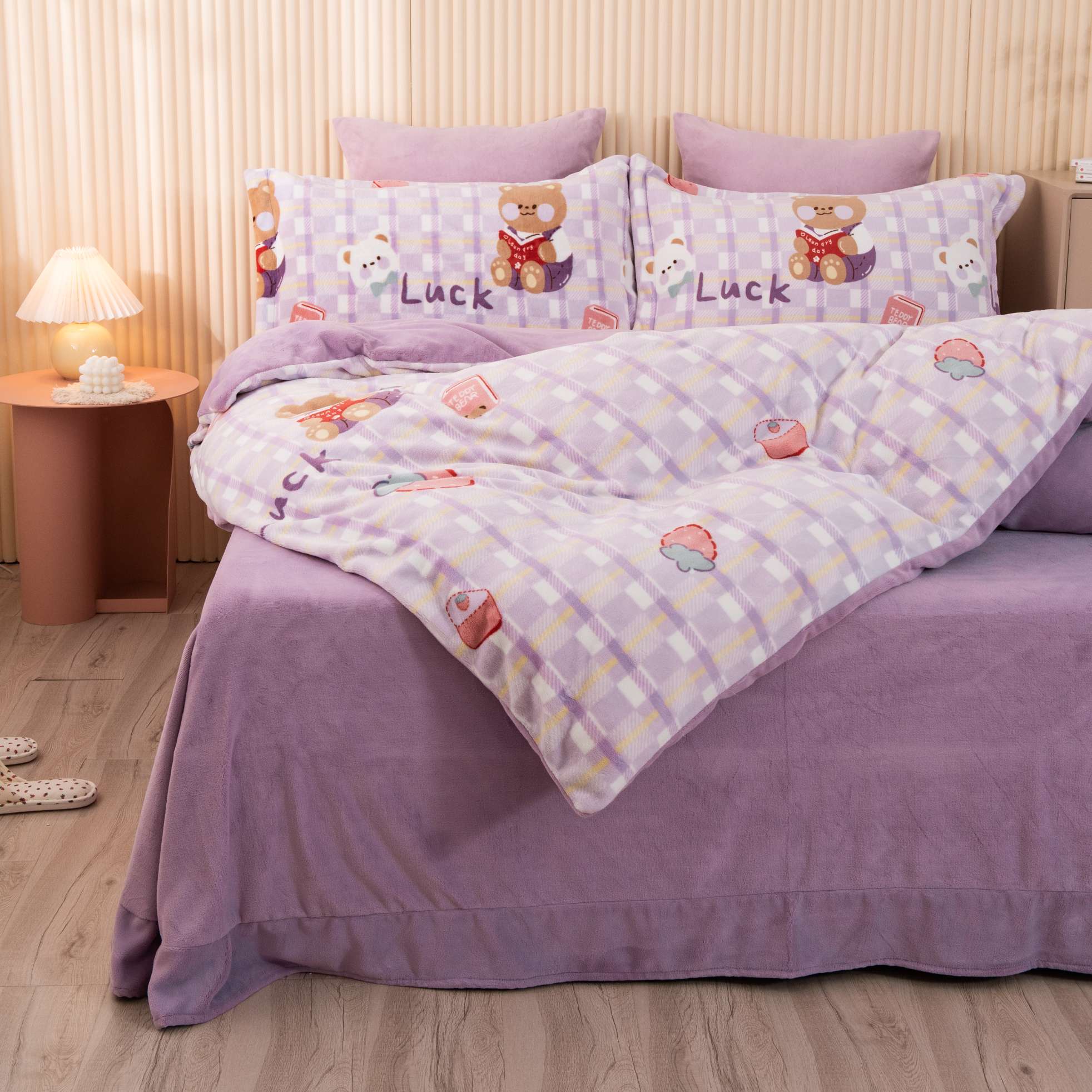 🔥“暖冬之约·一触升温”🔥秋冬新品大曝光！
——暖感云绒·吸湿·自发热——
高织密绒，柔软绒感，冬日里的“小暖炉”，详情9